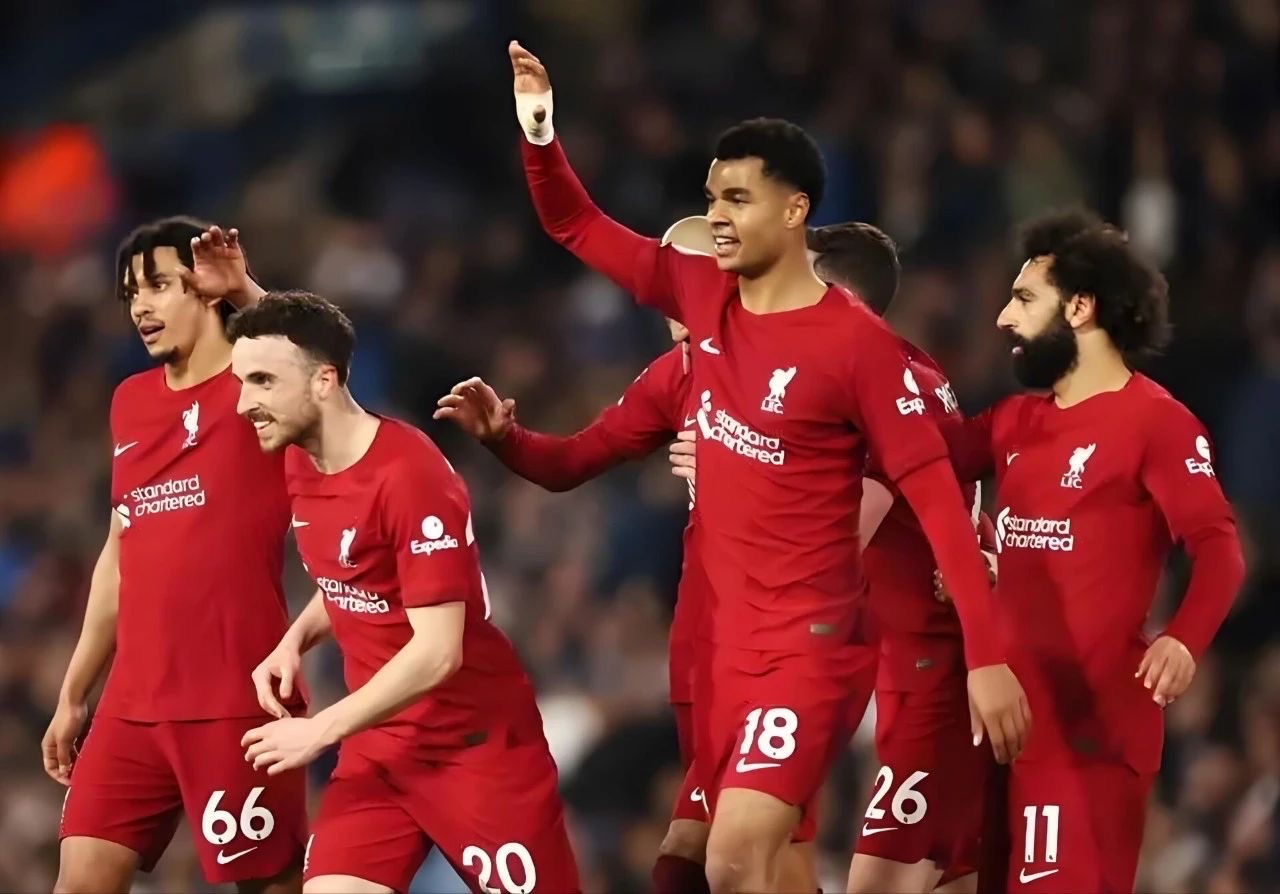 国际比赛日英超焦点战，利物浦状态回暖，压力陡增，团队化学反应显著的简单介绍