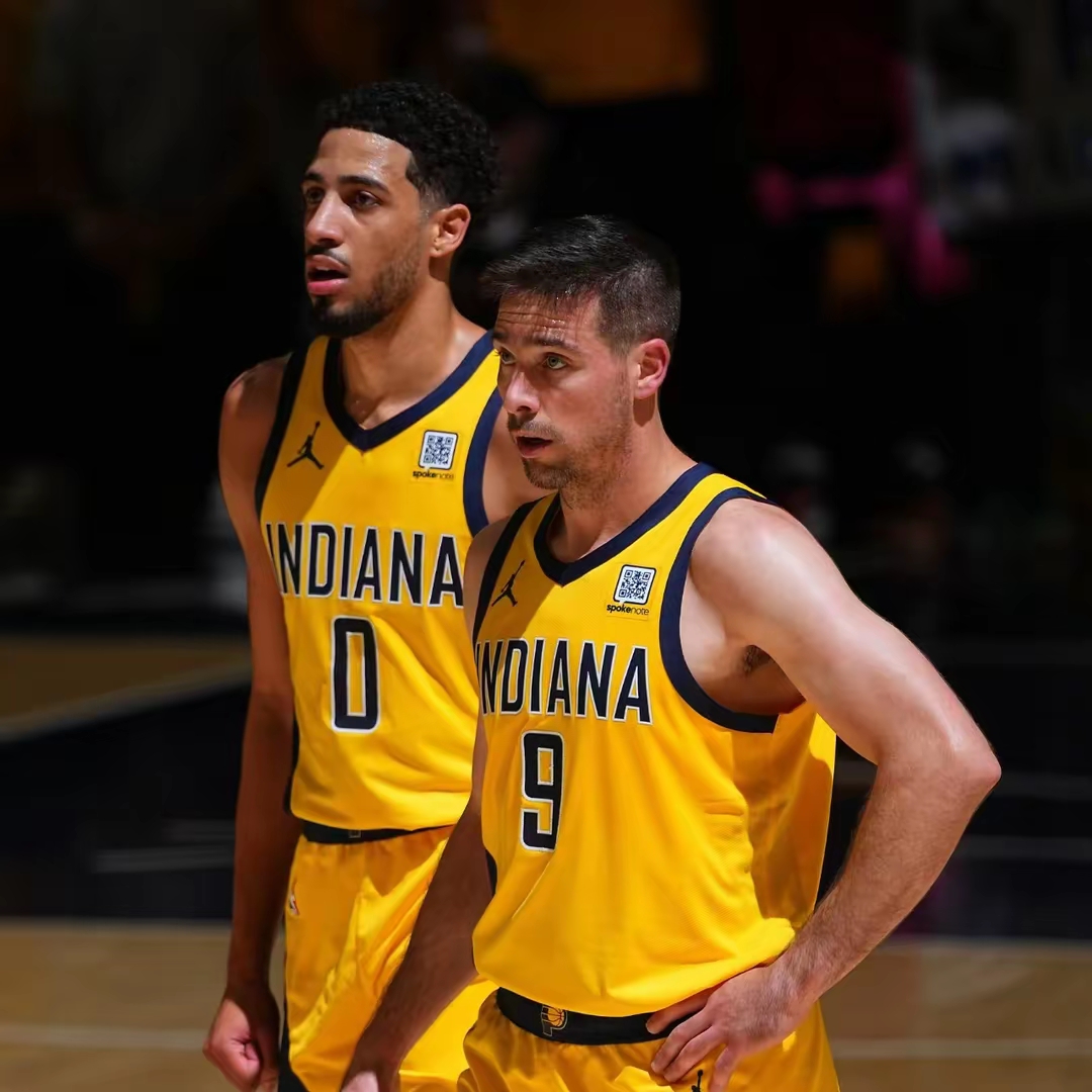 包含NBA总决赛集结日走向成谜，克里夫兰骑士官宣签约，媒体盛赞，年轻球员得到机会的词条