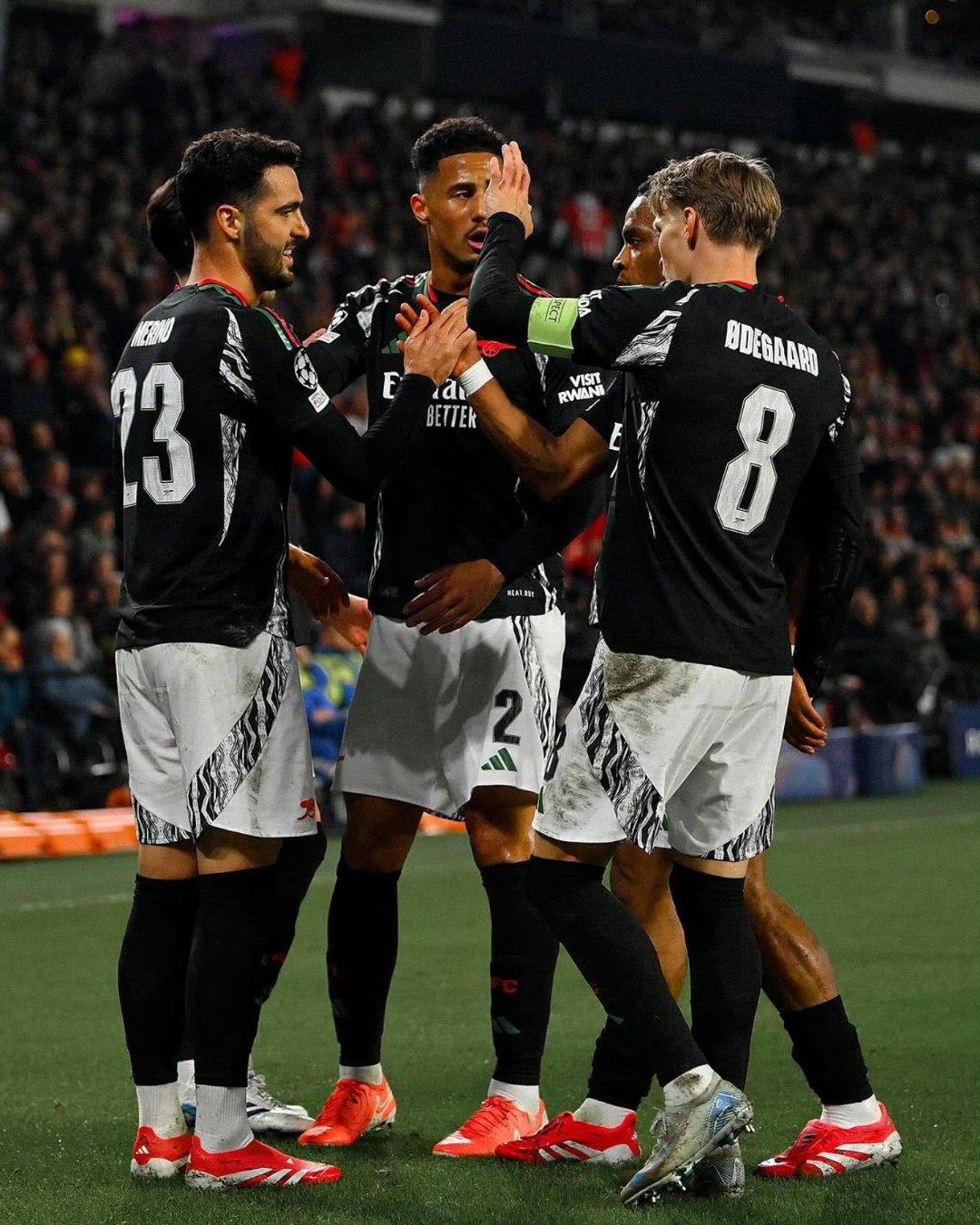 包含埃因霍温迎德甲关键赛；窗口期防线松动；目标明确；年轻球员得到机会的词条九游娱乐